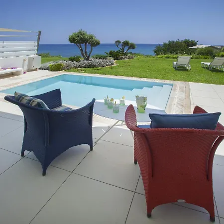 Imagine Your Family Renting This Luxury Beachfront Villa, 1541 普罗塔拉斯