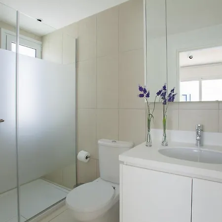 Imagine Your Family Renting This Luxury Beachfront Villa, 1541