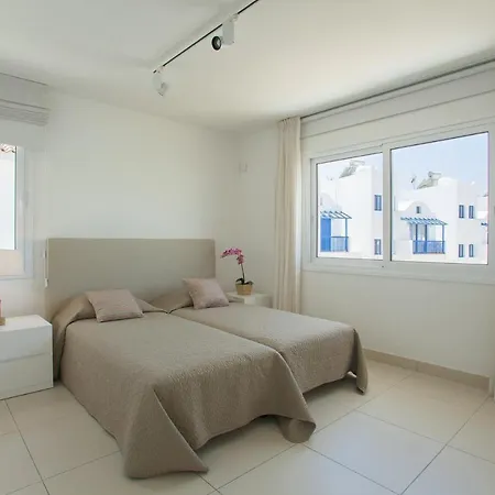 别墅 Imagine Your Family Renting This Luxury Beachfront Villa, 1541 普罗塔拉斯